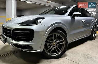Внедорожник / Кроссовер Porsche Cayenne 2021 в 