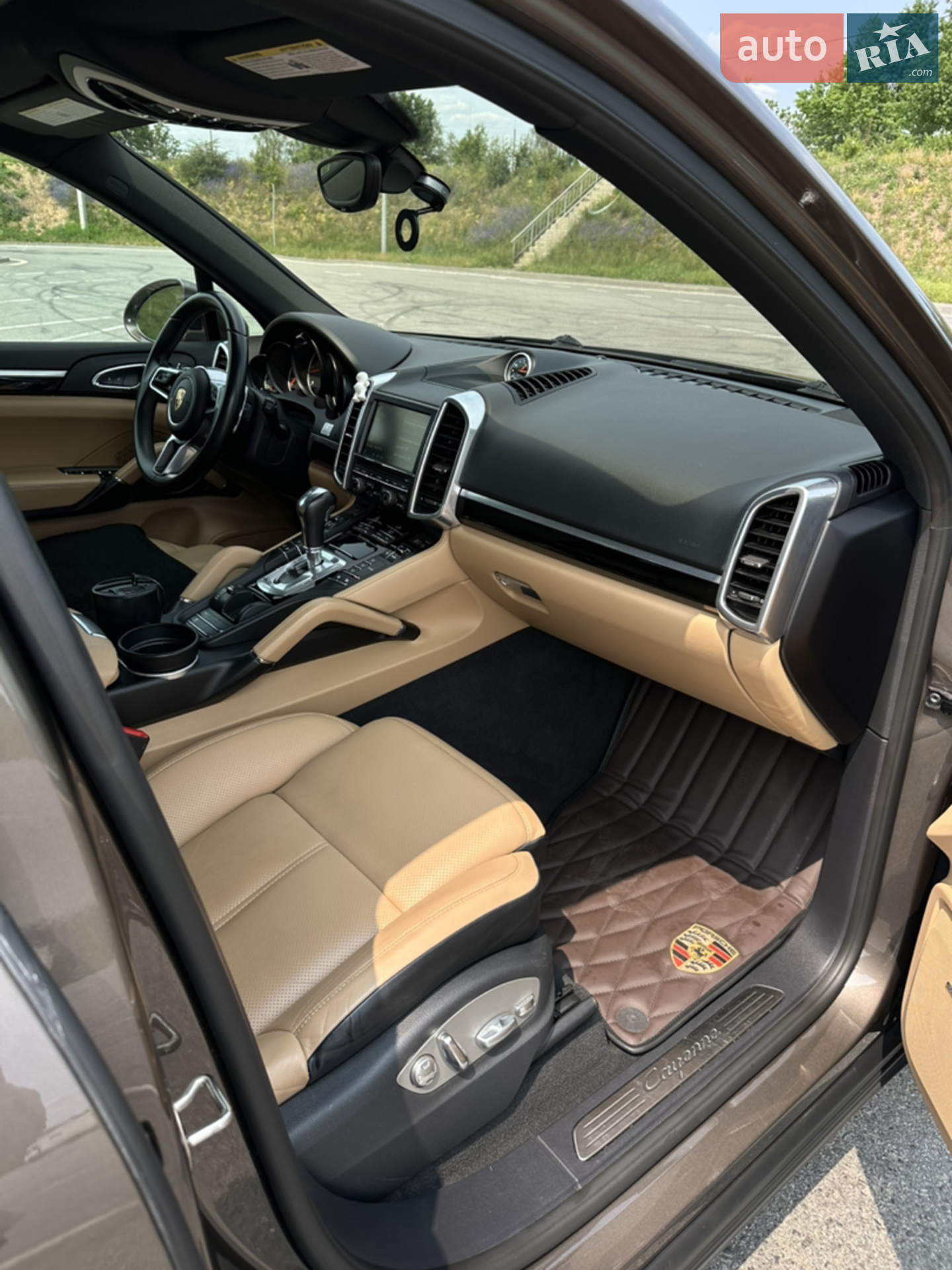 Porsche Cayenne 2015 VIN WP1AF2A22GKA43928 фото оголошення 11 з 39
