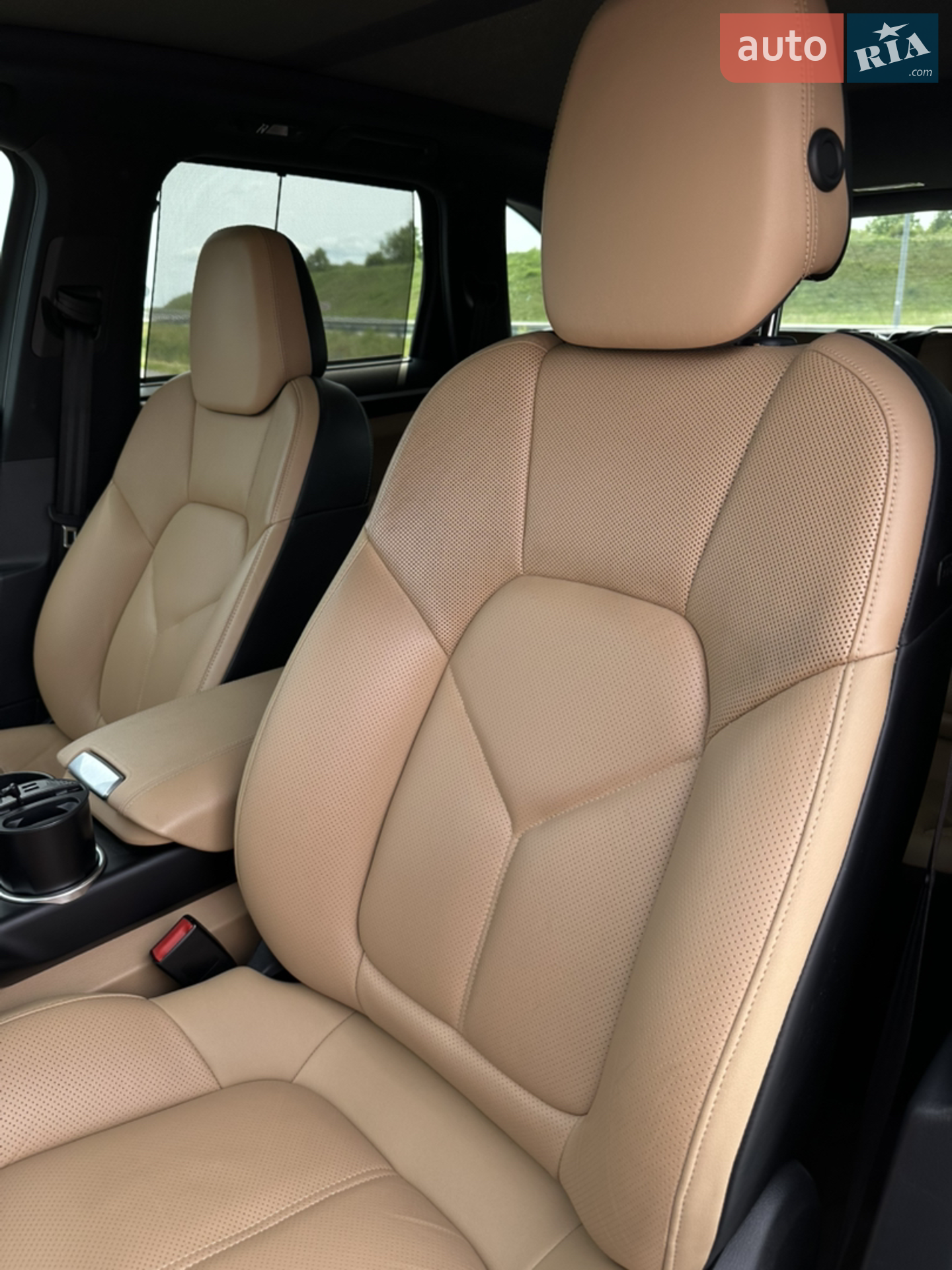 Porsche Cayenne 2015 VIN WP1AF2A22GKA43928 фото оголошення 15 з 39