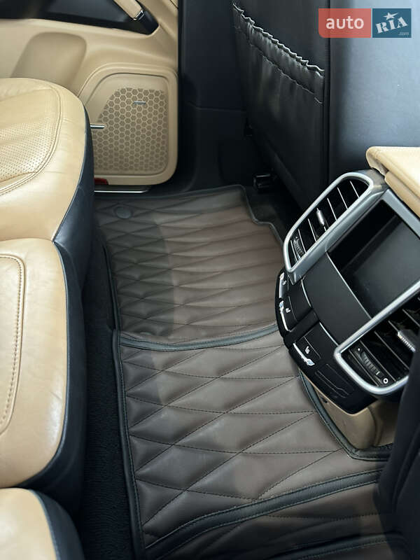 Внедорожник / Кроссовер Porsche Cayenne 2015 в Полтаве