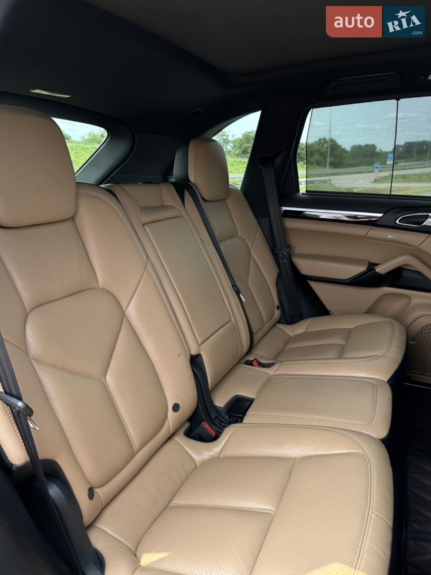 Porsche Cayenne 2015 VIN WP1AF2A22GKA43928 фото оголошення 17 з 39