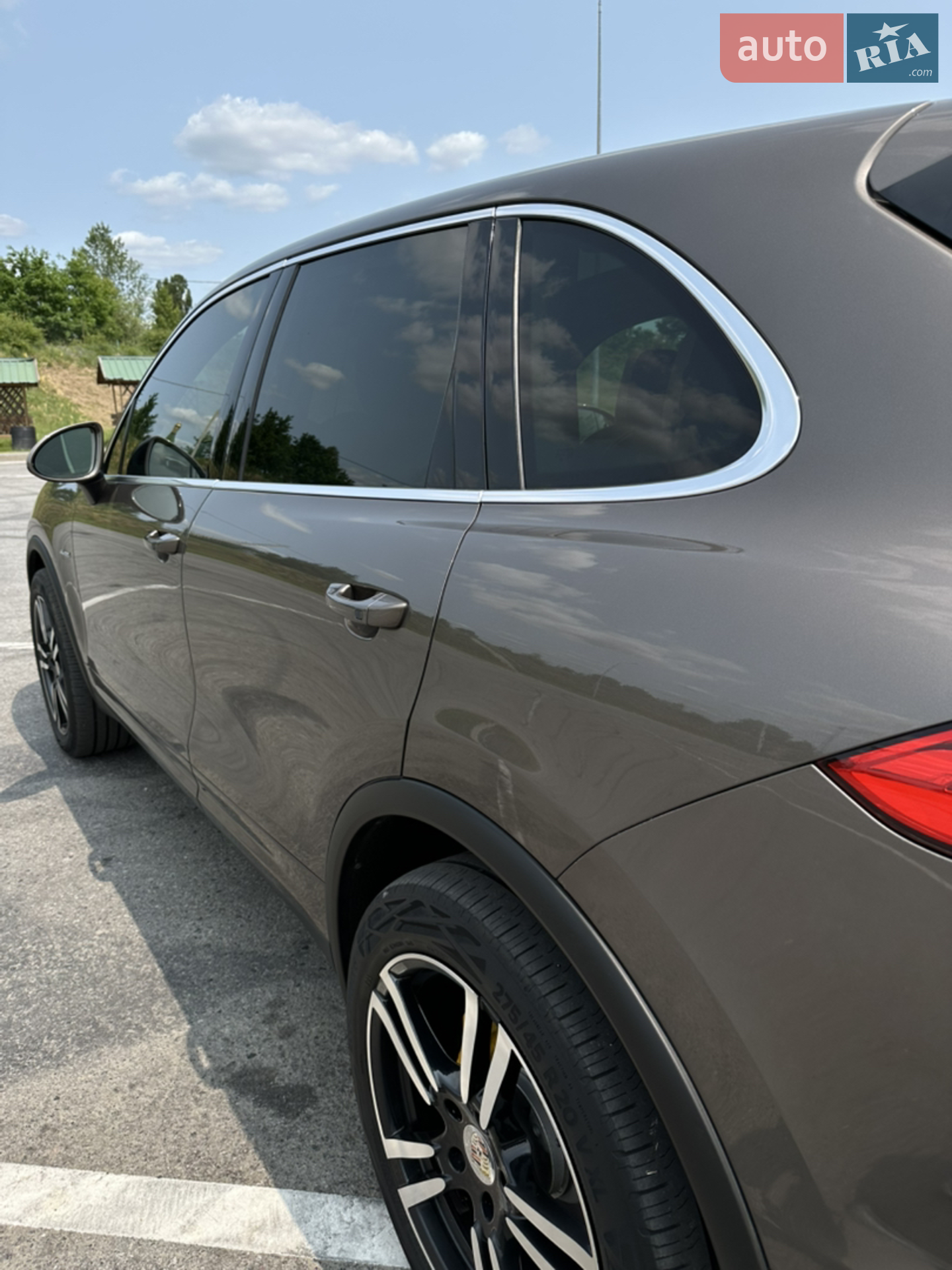 Porsche Cayenne 2015 VIN WP1AF2A22GKA43928 фото оголошення 4 з 39