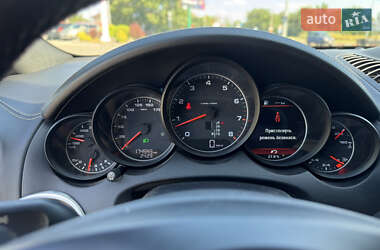 Внедорожник / Кроссовер Porsche Cayenne 2013 в 