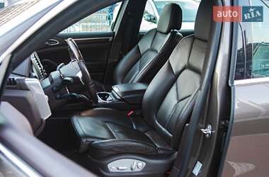 Позашляховик / Кросовер Porsche Cayenne 2013 в 
