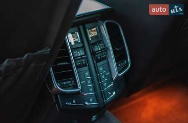 Позашляховик / Кросовер Porsche Cayenne 2013 в 