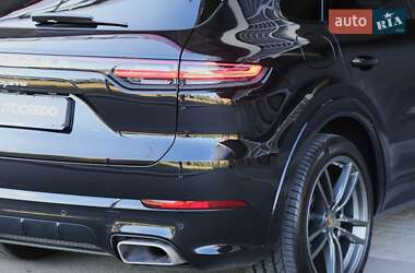 Позашляховик / Кросовер Porsche Cayenne 2019 в 