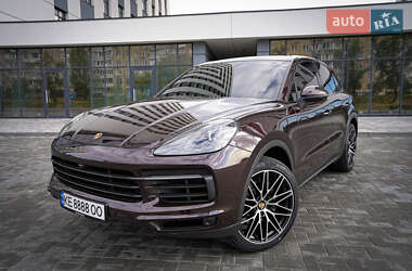 Позашляховик / Кросовер Porsche Cayenne 2019 в 