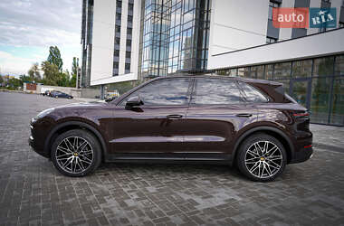 Позашляховик / Кросовер Porsche Cayenne 2019 в 