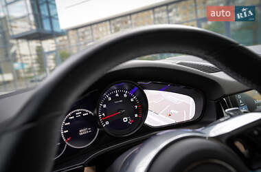 Позашляховик / Кросовер Porsche Cayenne 2019 в 