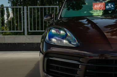 Внедорожник / Кроссовер Porsche Cayenne 2019 в 