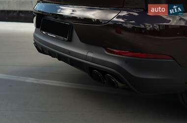 Внедорожник / Кроссовер Porsche Cayenne 2019 в 