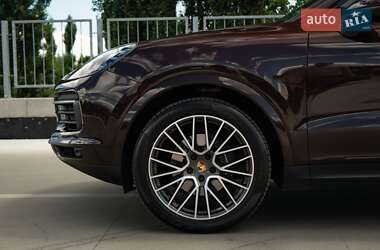 Внедорожник / Кроссовер Porsche Cayenne 2019 в 
