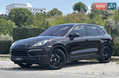 Внедорожник / Кроссовер Porsche Cayenne 2011 в 