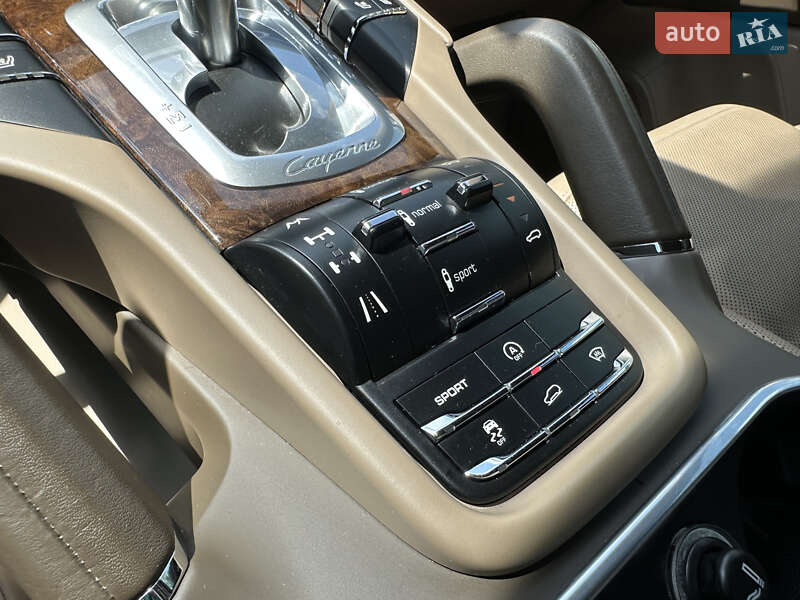 Внедорожник / Кроссовер Porsche Cayenne 2011 в Днепре