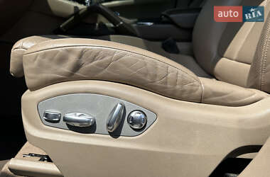 Внедорожник / Кроссовер Porsche Cayenne 2011 в 