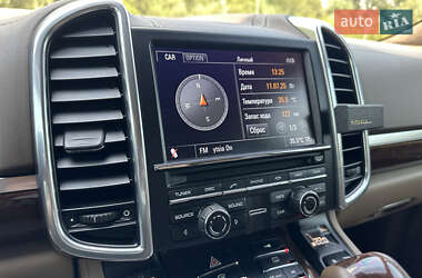 Внедорожник / Кроссовер Porsche Cayenne 2011 в 