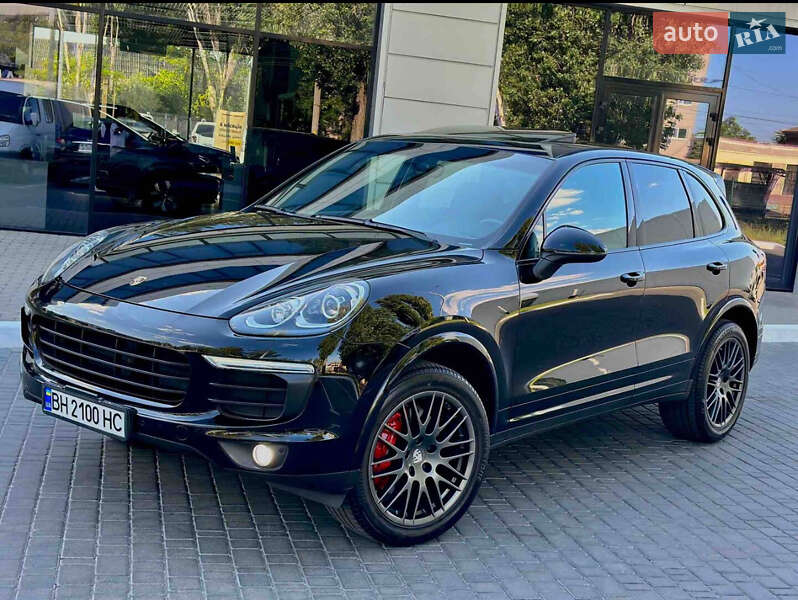 Позашляховик / Кросовер Porsche Cayenne 2016 в Одесі
