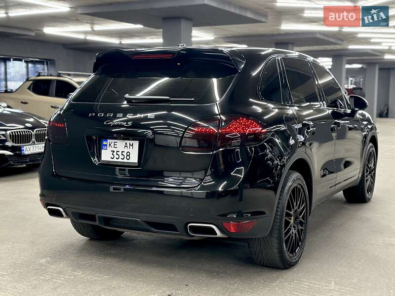 Позашляховик / Кросовер Porsche Cayenne 2014 в Харкові
