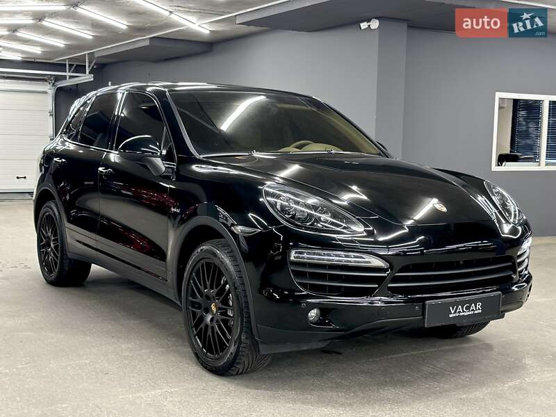 Позашляховик / Кросовер Porsche Cayenne 2014 в Харкові