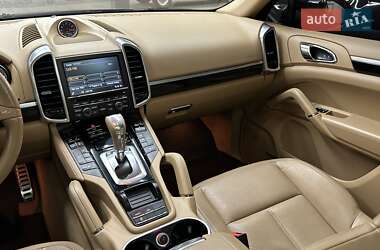 Внедорожник / Кроссовер Porsche Cayenne 2014 в 