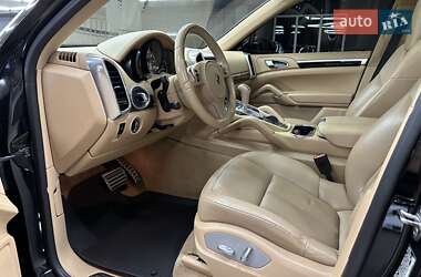 Внедорожник / Кроссовер Porsche Cayenne 2014 в 