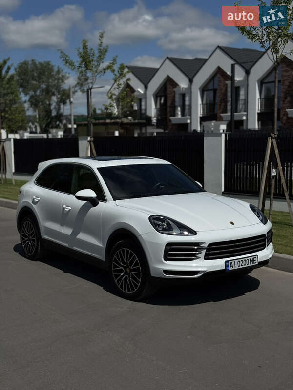 Внедорожник / Кроссовер Porsche Cayenne 2020 в 