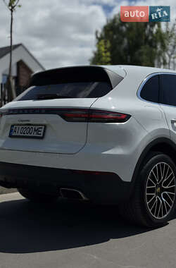 Внедорожник / Кроссовер Porsche Cayenne 2020 в 