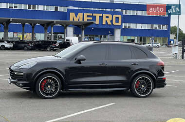 Внедорожник / Кроссовер Porsche Cayenne 2016 в 