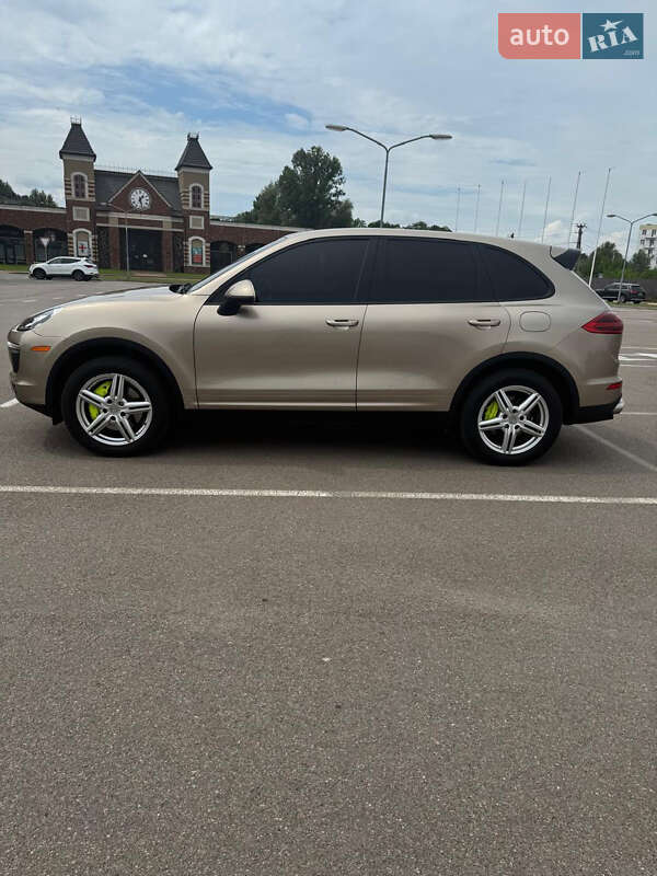 Позашляховик / Кросовер Porsche Cayenne 2016 в Києві