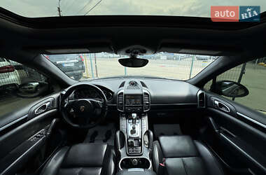 Позашляховик / Кросовер Porsche Cayenne 2012 в 