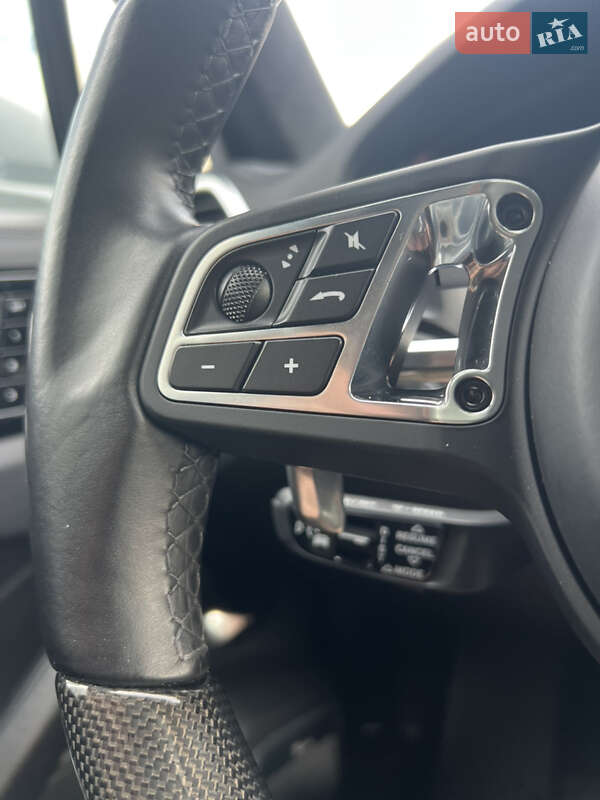 Позашляховик / Кросовер Porsche Cayenne 2019 в Києві