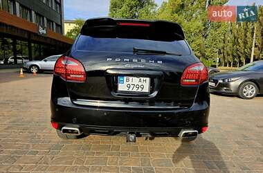 Позашляховик / Кросовер Porsche Cayenne 2013 в 