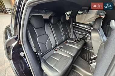 Позашляховик / Кросовер Porsche Cayenne 2013 в 