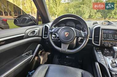Позашляховик / Кросовер Porsche Cayenne 2013 в 