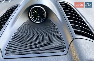 Позашляховик / Кросовер Porsche Cayenne 2015 в 