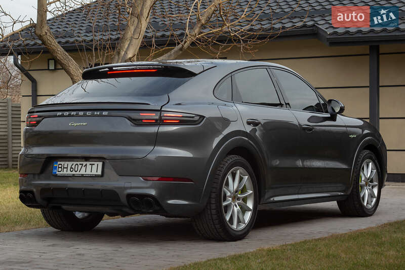 Внедорожник / Кроссовер Porsche Cayenne 2021 в Харькове