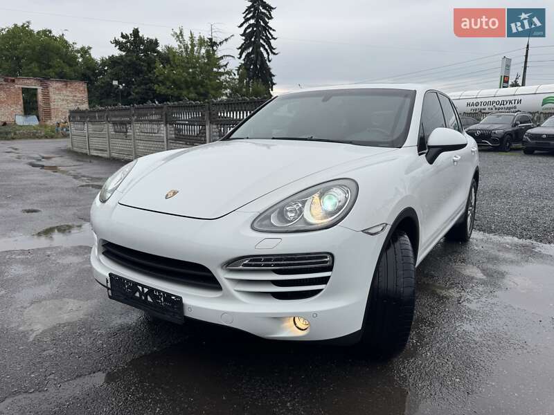 Внедорожник / Кроссовер Porsche Cayenne 2014 в Тернополе
