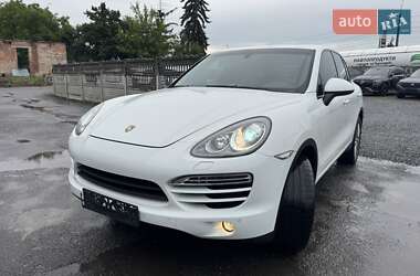 Внедорожник / Кроссовер Porsche Cayenne 2014 в 