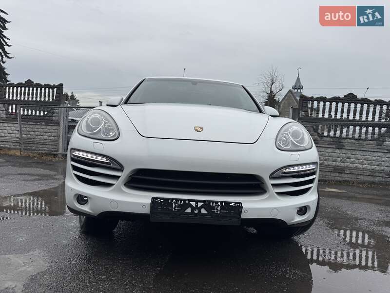 Внедорожник / Кроссовер Porsche Cayenne 2014 в Тернополе