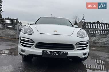 Внедорожник / Кроссовер Porsche Cayenne 2014 в 