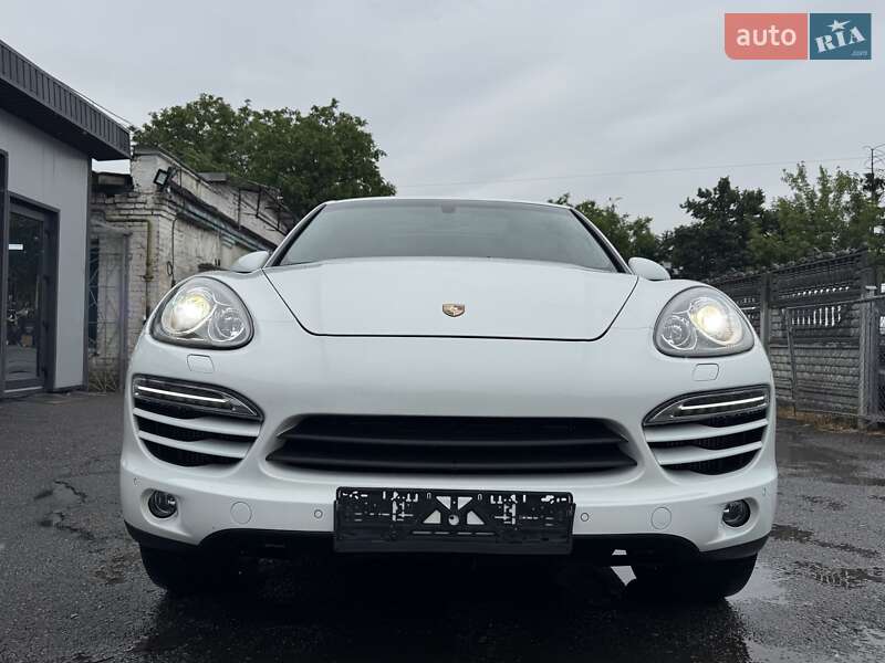 Внедорожник / Кроссовер Porsche Cayenne 2014 в Тернополе