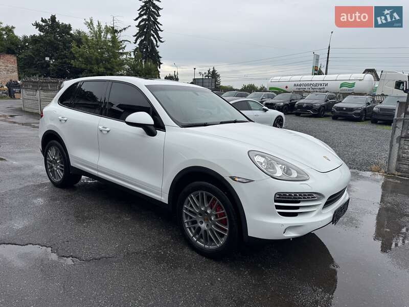 Внедорожник / Кроссовер Porsche Cayenne 2014 в Тернополе