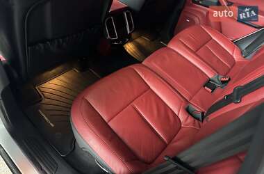 Внедорожник / Кроссовер Porsche Cayenne 2014 в 