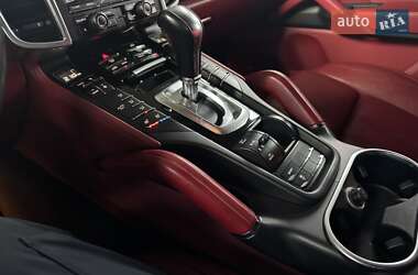Внедорожник / Кроссовер Porsche Cayenne 2014 в 