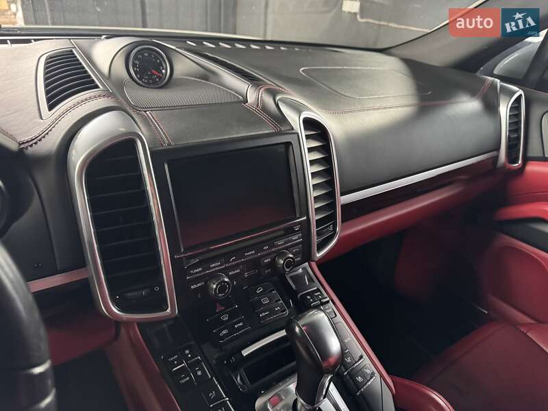 Внедорожник / Кроссовер Porsche Cayenne 2014 в Тернополе