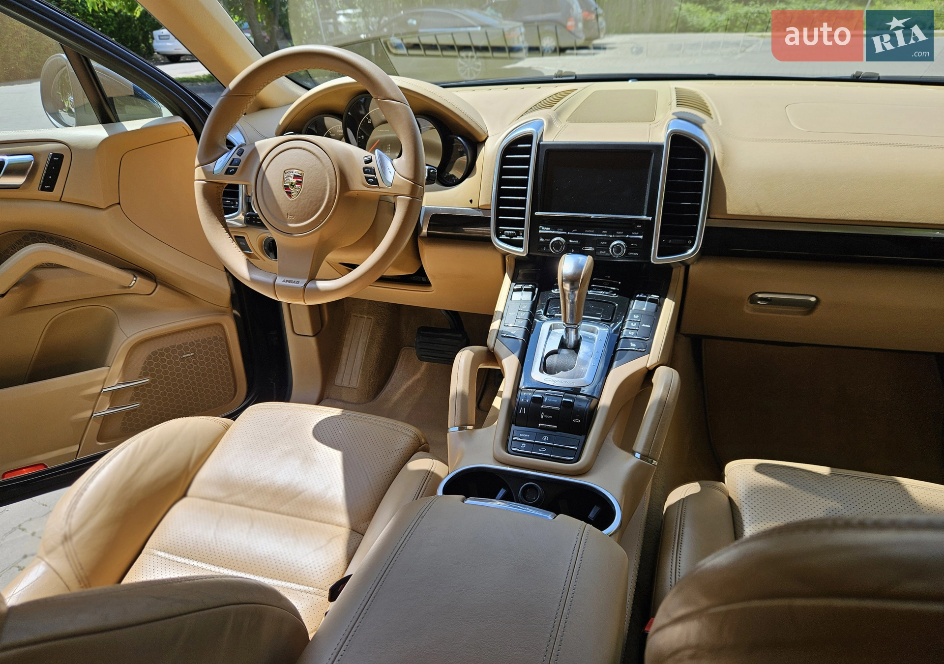 2011 Porsche Cayenne - мініатюра 29
