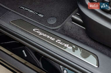 Внедорожник / Кроссовер Porsche Cayenne 2023 в 