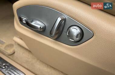 Внедорожник / Кроссовер Porsche Cayenne 2012 в 