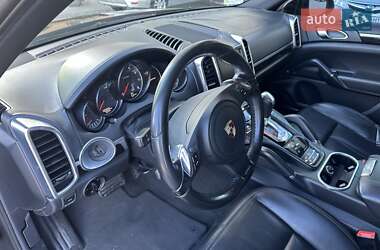 Внедорожник / Кроссовер Porsche Cayenne 2010 в 