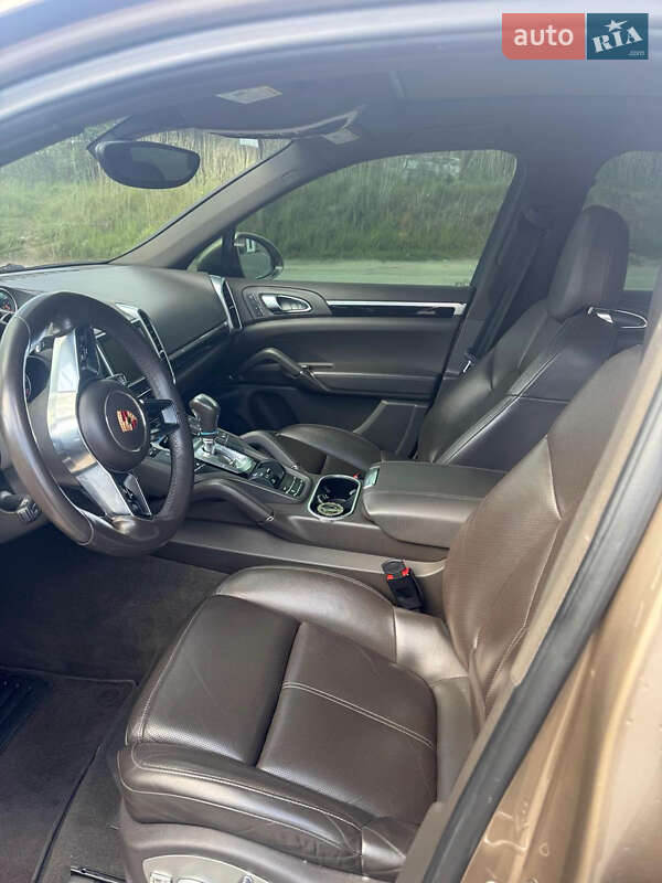 Внедорожник / Кроссовер Porsche Cayenne 2015 в Виннице